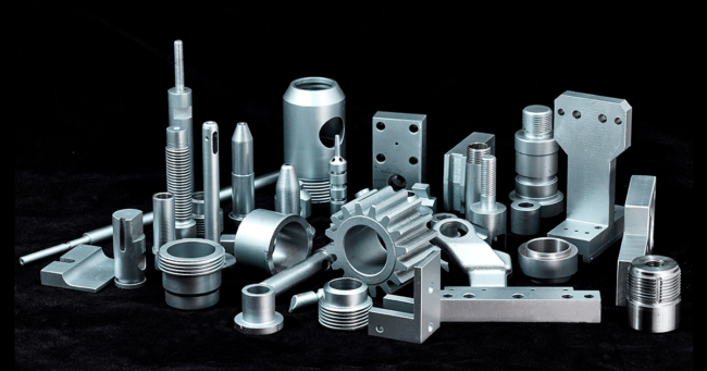 piezas metálicas fabricadas con maquinado cnc de distintas medidas