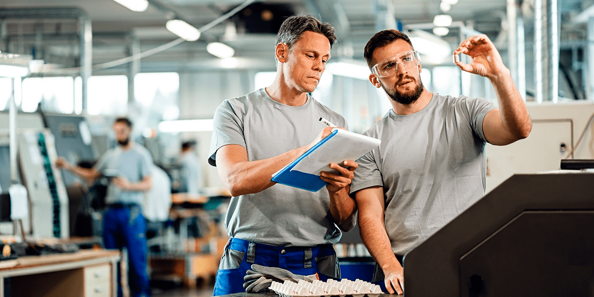 inspeccion de piezas maquinadas en cnc calidad de fabricacion