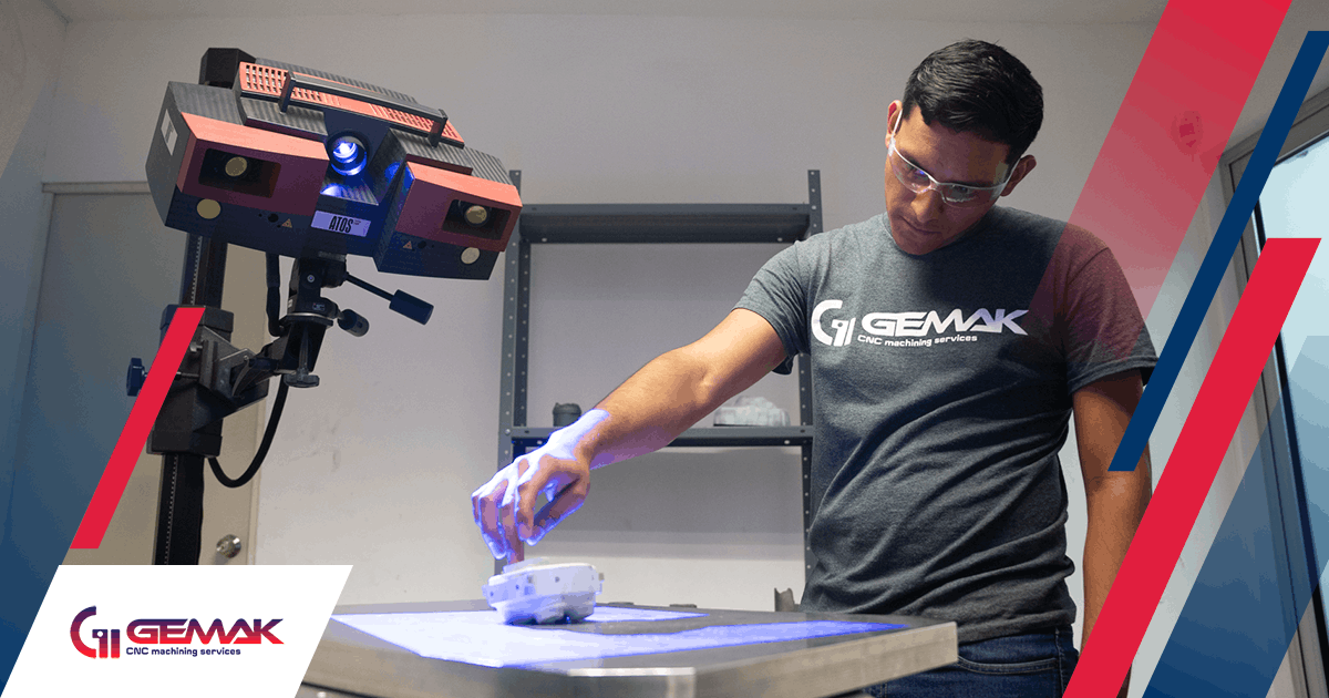 Sistema de escaneo 3D industrial realizando inspección dimensional de componente metálico